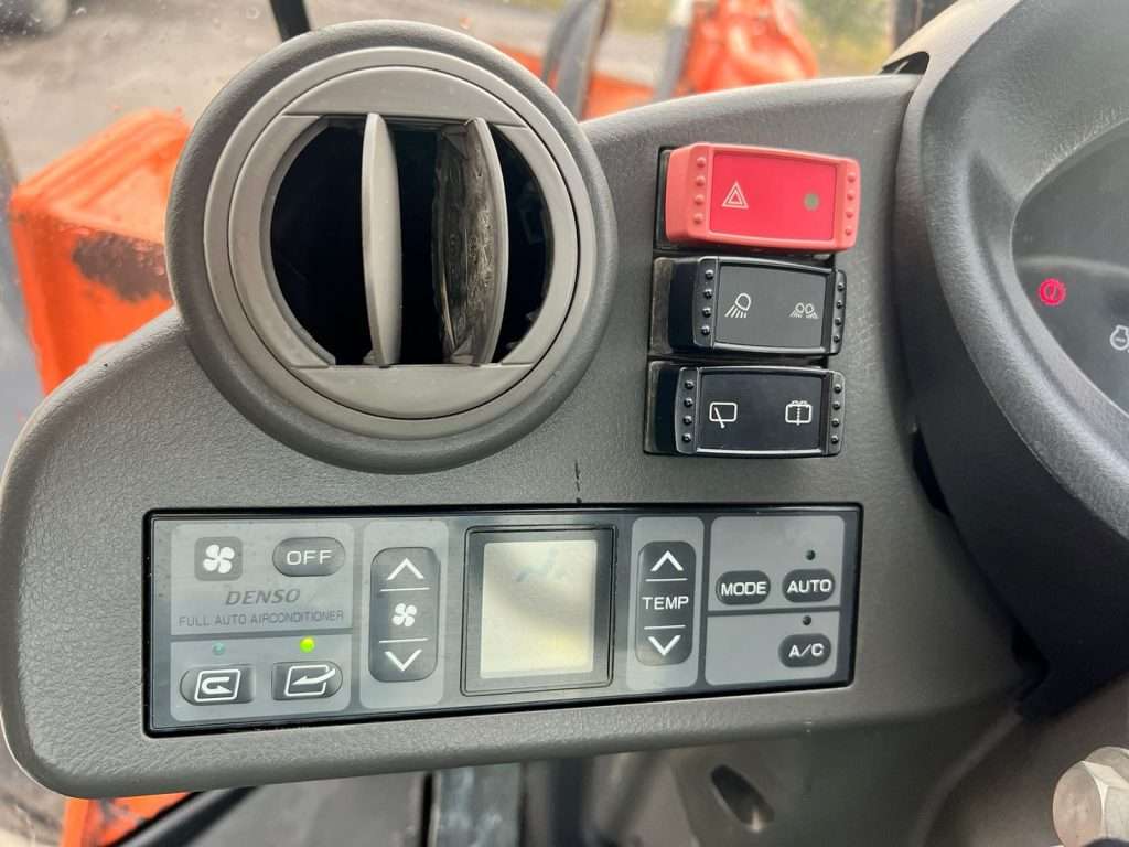 WhatsApp Image 2024-02-20 at 22.05.53_79f7d9d8